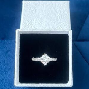 925 Sterling silver with moissanite Elegant Diamond Ring